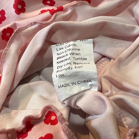 Pink Short Sleeve Crop Top with Red Flowers - Picture 16 of 16